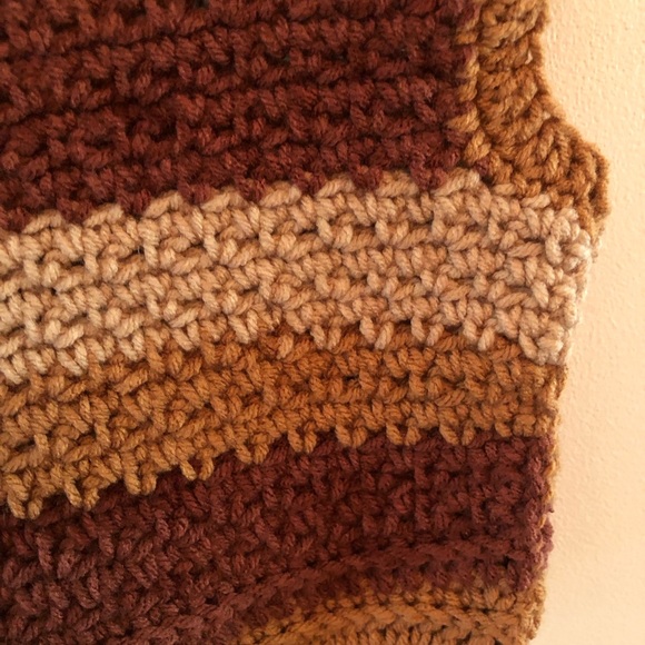 Vintage Handknit sweater vest - Picture 3 of 3